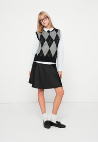 Vero Moda VMMILANO O NECK - Pulóver - black