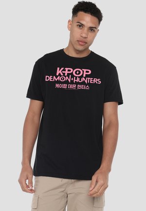 NETFLIX, KPOP DEMON HUNTERS PINK LOGO - Print T-shirt - black