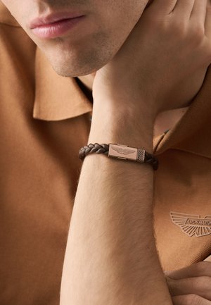 Aston Martin, TKS2 - Narukvica - brown