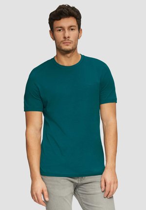 - T-shirt basic