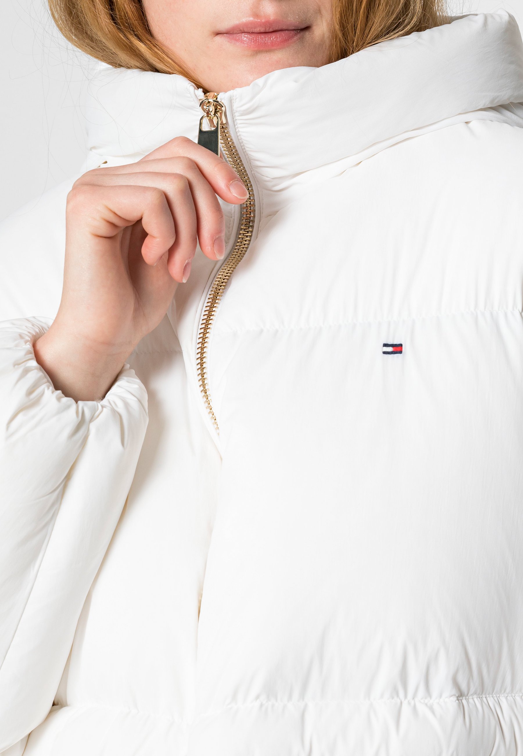 tommy hilfiger funnel hood down puffer