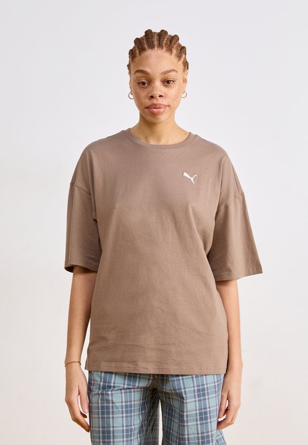 WARDROBE OVERSIZED TEE - Basic T-shirt - totally taupe