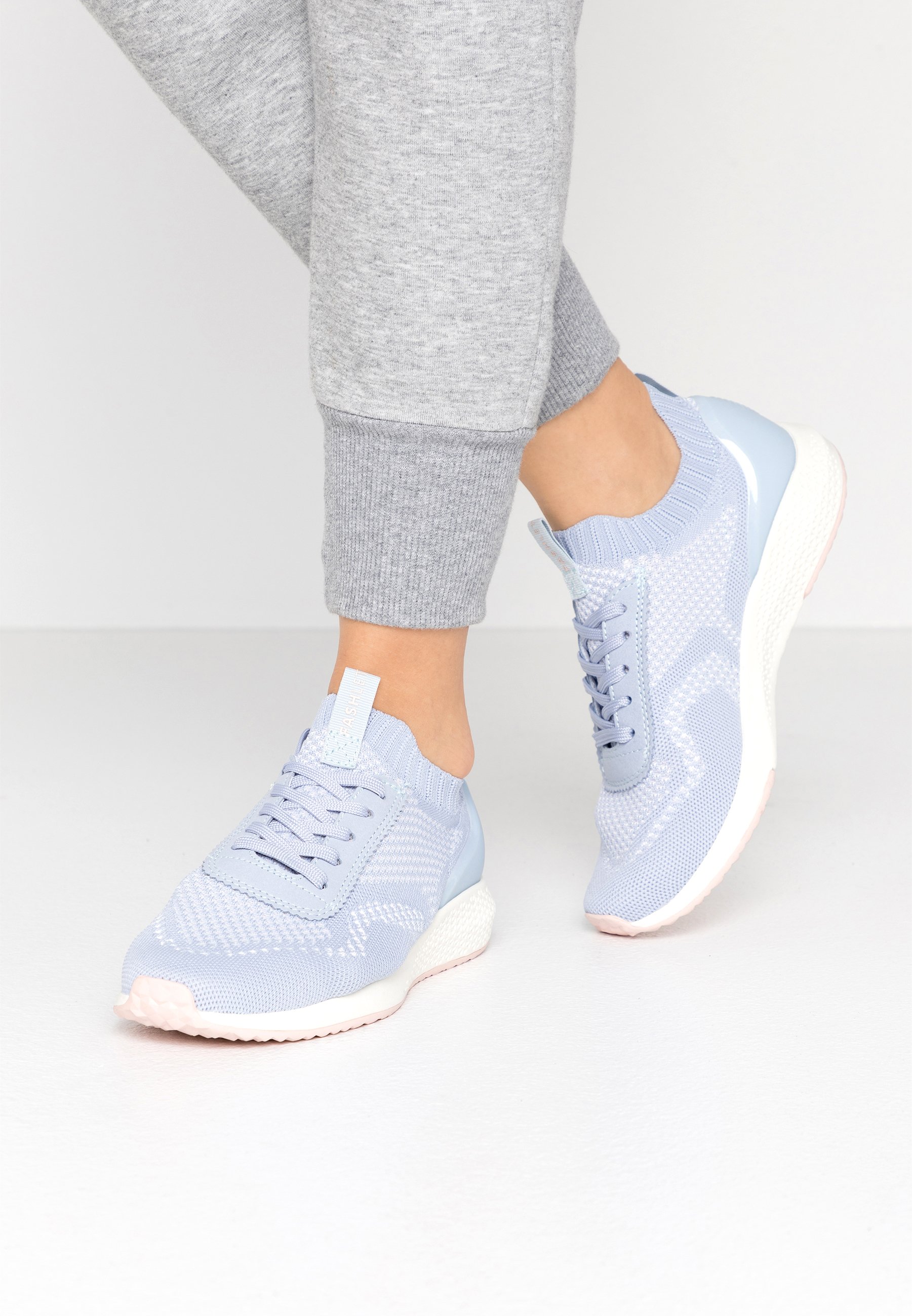 Tamaris Fashletics Joggesko powder blue Zalando.no Tamaris Fashletics Joggesko powder blue Zalando.no