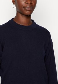 GANT C-NECK - Strickpullover - evening blue