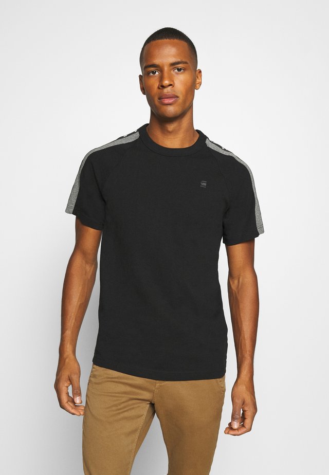 SPORT TAPE LOGO + R T S\S - T-shirt imprimé - black