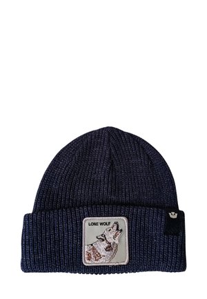 Beanie blu lavorato a maglia con texture a coste e risvolto. Presenta un patch con un lupo che ulula e il testo "LONE WOLF" sotto l'illustrazione.