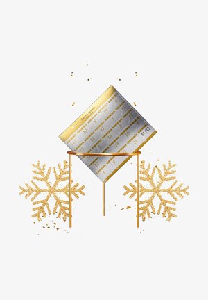 Fesselnder Adventskalender mit silbernem Hintergrund und goldenen Akzenten, markierten Tagen und dekorativen Schneeflocken mit glitzerndem Finish.
