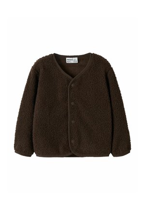 Veste polaire marron foncé, manches longues, boutonnée, avec un col rond, en tissu doux et texturé.