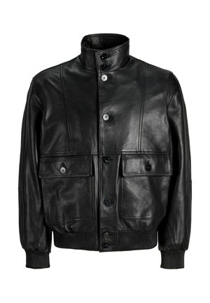 Veste en cuir noir avec col montant, fermeture par boutons, deux poches avant à rabat, et poignets et ourlet côtelés.