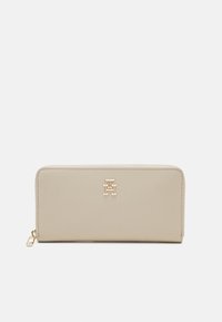Selected, classic beige