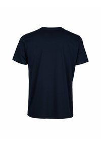 T-shirt in cotone blu scuro, maniche corte, design a girocollo, texture liscia, senza loghi o motivi visibili, mostrato da dietro.