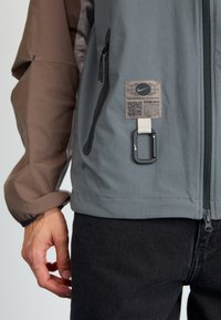 Thumbnail Image 7