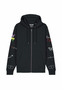 Čierna mikina na zips vyrobená z mäkkej látky s hravými potlačami, vrátane kvetov, sŕdc a motýľa na rukávoch.