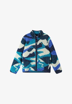 Bluza polarowa z pełnym zamkiem z przodu w niebieskim, zielonym, białym i granatowym abstrakcyjnym wzorze moro, z małą czarną naszywką z logo na piersi.
