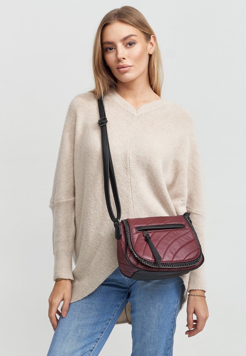 Harpa Umhängetasche - bordeaux