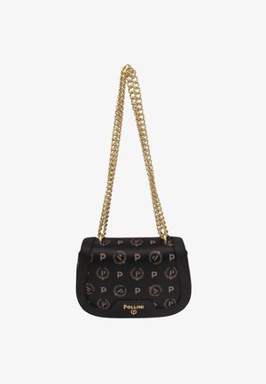 Borsa nera con tracolla a catena dorata, caratterizzata da una stampa con logo e dettagli in rilievo; forma rettangolare con superficie liscia e accessori dorati.
