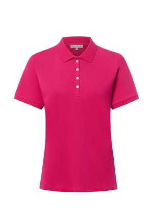 Polo manches courtes magenta avec col et quatre boutons blancs sur la patte de boutonnage devant, présenté sur fond blanc.