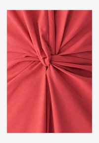 Vybráno, indian red