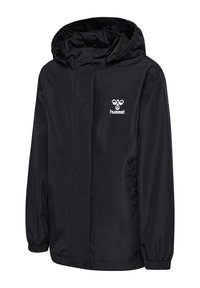 Czarna lekka kurtka z kapturem, elastycznymi mankietami, przednimi kieszeniami oraz nadrukowanym logo. Gładka faktura i prosty design, idealny do noszenia na zewnątrz.