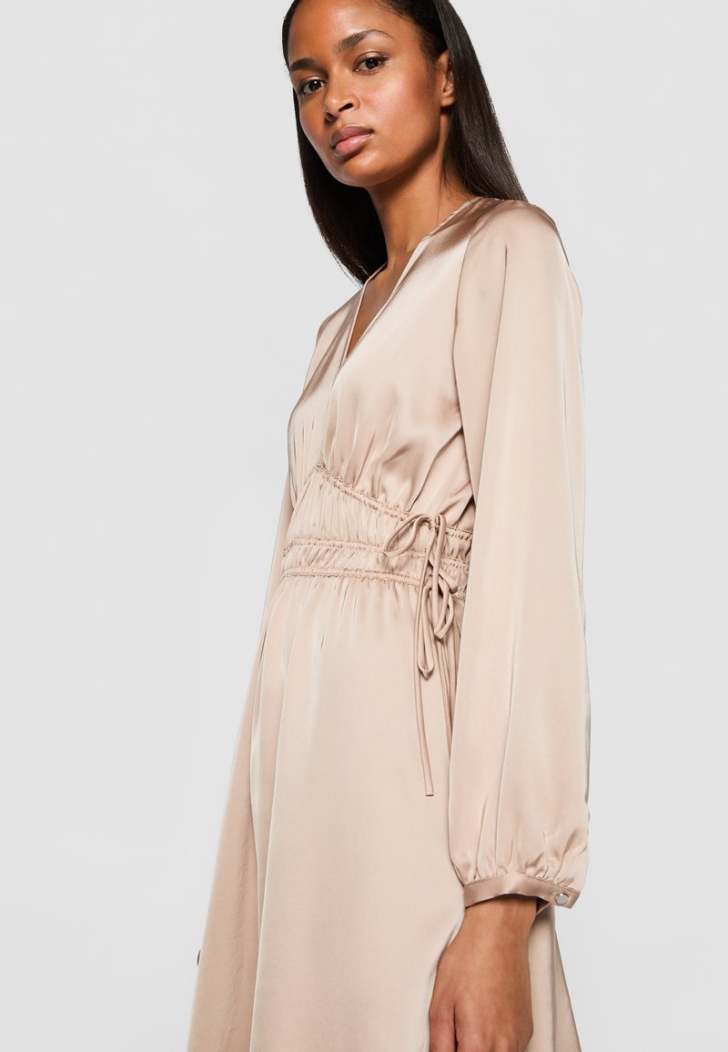 beige satin dress long sleeve Lapointe