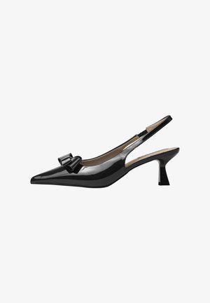 Chaussure slingback en cuir verni noir avec un bout pointu, un petit nœud décoratif sur le vamp et un talon fin en forme carrée.