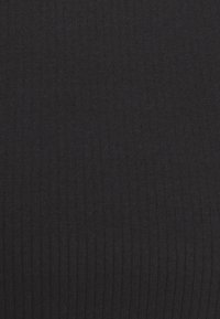 Monki Jednoduché tričko - black