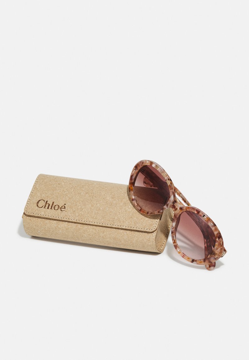 Chloé Brown Gradient Cat-Eye Sunglasses with Pink Case CHLOÉ Sunglasses - violet/burgundy/red/brown - Zalando.ie main image 4