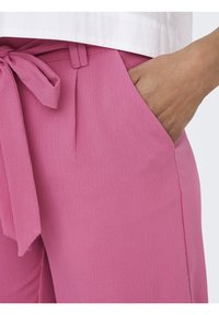 ONLY PALAZZO - Šorti - carmine rose