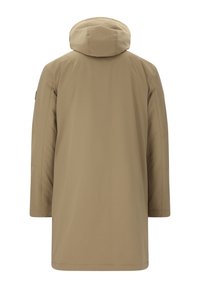 Lange beige jas met een capuchon, gemaakt van glad, waterbestendig materiaal; heeft een rechte snit en geen zichtbare sluitingen aan de achterkant.