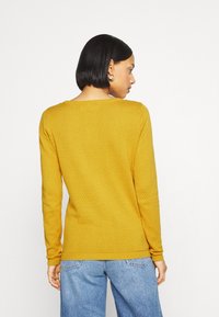 Vero Moda VMCARE STRUCTURE O-NECK GA NOOS - Camisola - chai tea