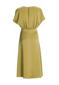 Robe midi vert olive clair avec manches chauve-souris courtes, taille froncée et fermeture éclair au dos.