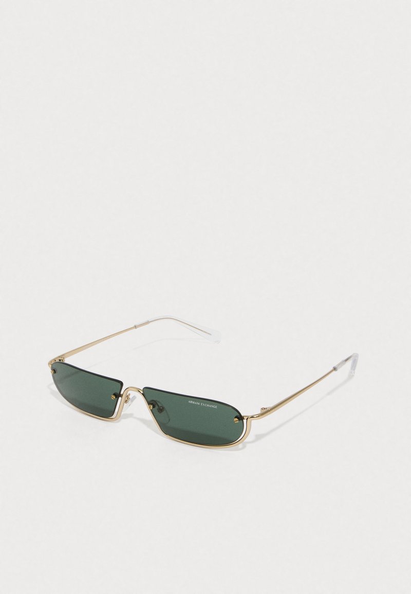 Ochelari de soare dreptunghiulari cu lentile de un verde închis și ramă din metal aurit. Prezintă temple subțiri cu accente transparente și logo pe lentilă.
