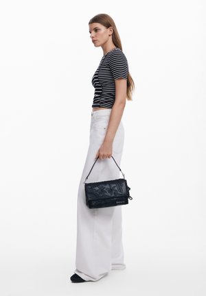 Handbag - black