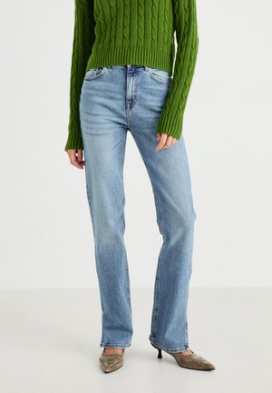 ONLY ONLBILLIE SLIT STRAIGHT - Pieguloša piegriezuma džinsi - light medium blue denim