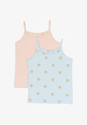 Dwa dziecięce tank topy, jeden jednolity jasnoróżowy, a drugi jasnoniebieski z beżowymi wzorami muszli, oba z cienkimi ramiączkami.
