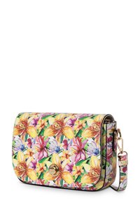 Borsa a tracolla con stampa floreale che presenta fiori gialli, rosa e viola su uno sfondo bianco. Finiture dorate e tracolla regolabile.