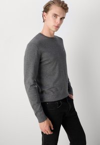 Calvin Klein SWEATER - Džemperis - dark grey heather