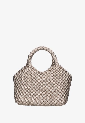 Torebka pleciona w metalicznym jasnym beżu, z plecionym wzorem i okrągłymi uchwytami, o miękkiej fakturze i zdefiniowanej formie.