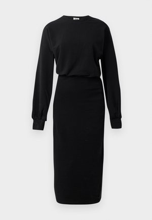 Zwart jurk met lange mouwen, een ronde hals en een aansluitende midi-lengte rok, met gathered manchetten en een relaxed bovenstuk.