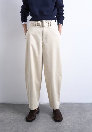 BELLY BELTED TROUSER - Kalhoty - birch
