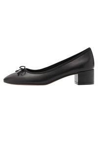 Unselected, black