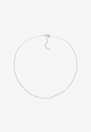 Zilveren ketting met kleine witte parels in een recht lijn in het midden, voorzien van een verstelbare sluiting en verlengkettinkje.