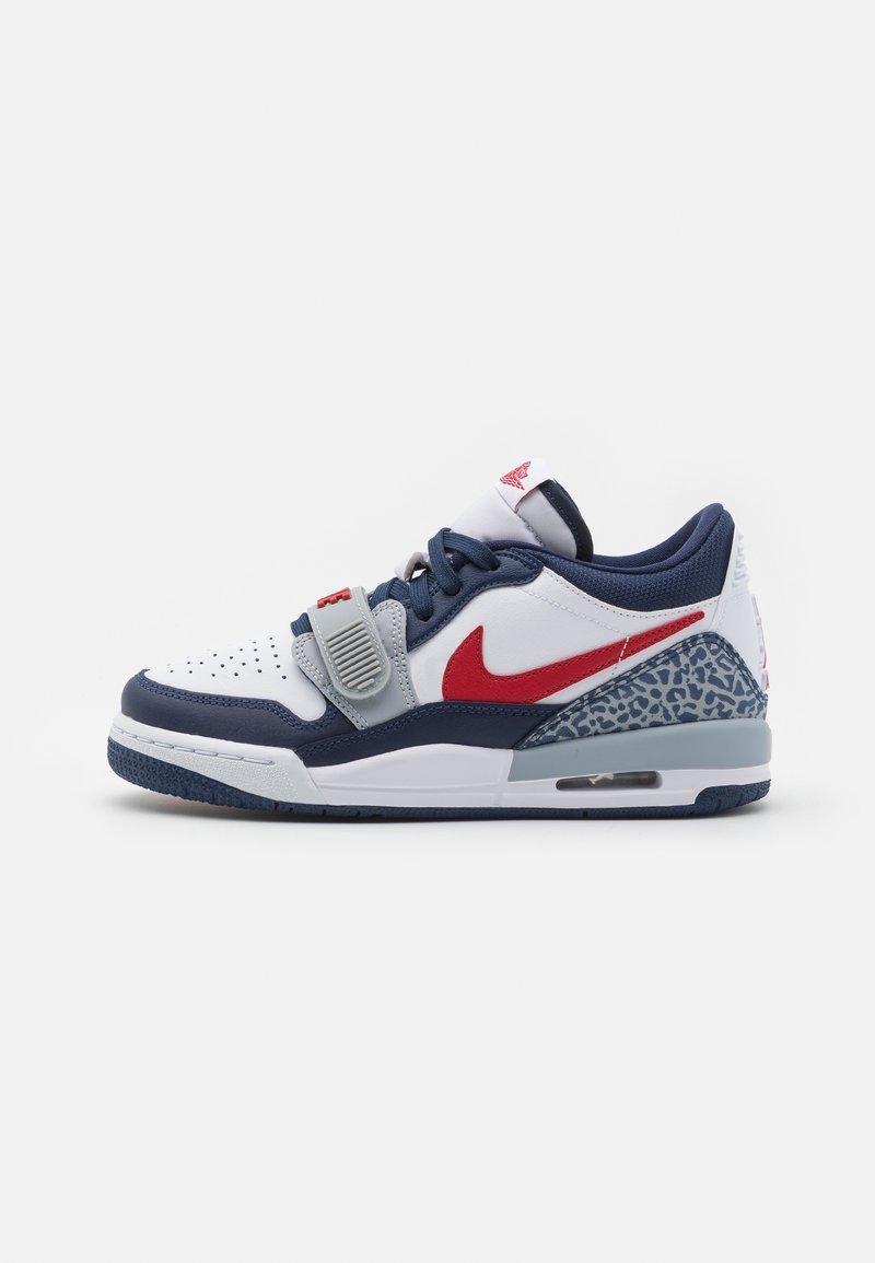 Jordan LEGACY - Matalavartiset tennarit - white/varsity red/midnight navy/wolf grey