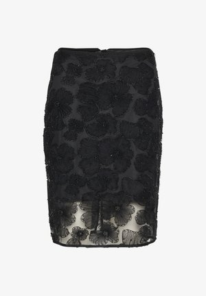 Fekete szoknya virágmotívumos hímzéssel és gyöngyös részletekkel, átlátszó anyagú borítással, egyenes sziluettel, térd felett végződik.