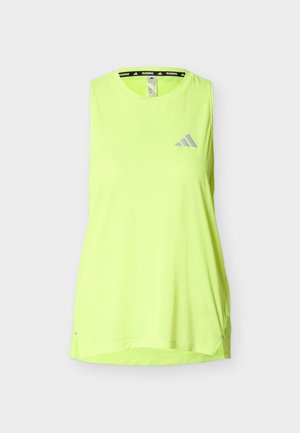 Maiou pentru alergare fluorescent galben, fără mâneci, cu logo Adidas pe partea stângă a pieptului și textul „RUNNING” în interiorul gâtului.