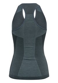 Camiseta deportiva sin mangas de color gris oscuro con diseño ajustado, tela texturizada, espalda curva y detalles en contraste a lo largo de los bordes.