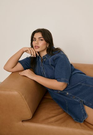LENI - Denimové šaty - medium blue denim