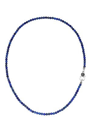 Runde blaue Perlenkette mit silbernem Verschluss auf weißem Hintergrund.