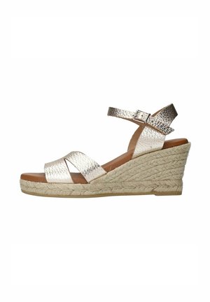 Sandalen met plateauzool - gold