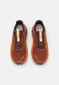 New Balance FRESH FOAM X MORE TRAIL V3 - Zapatillas de trail running - relic brown